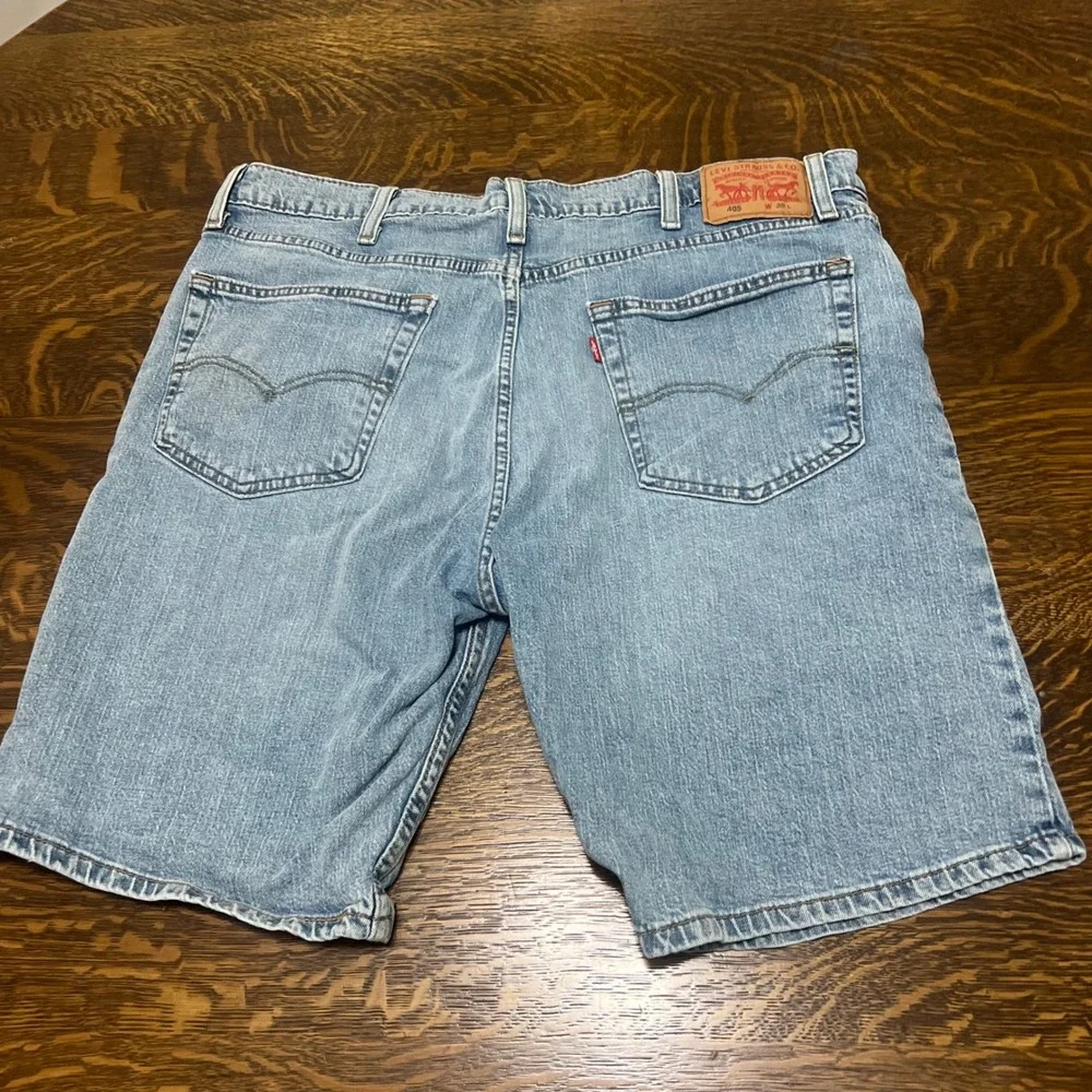 Levi's 405 Denim Shorts Mens 38 Light Wash Blue Regular Fit Stretch 39864-0058